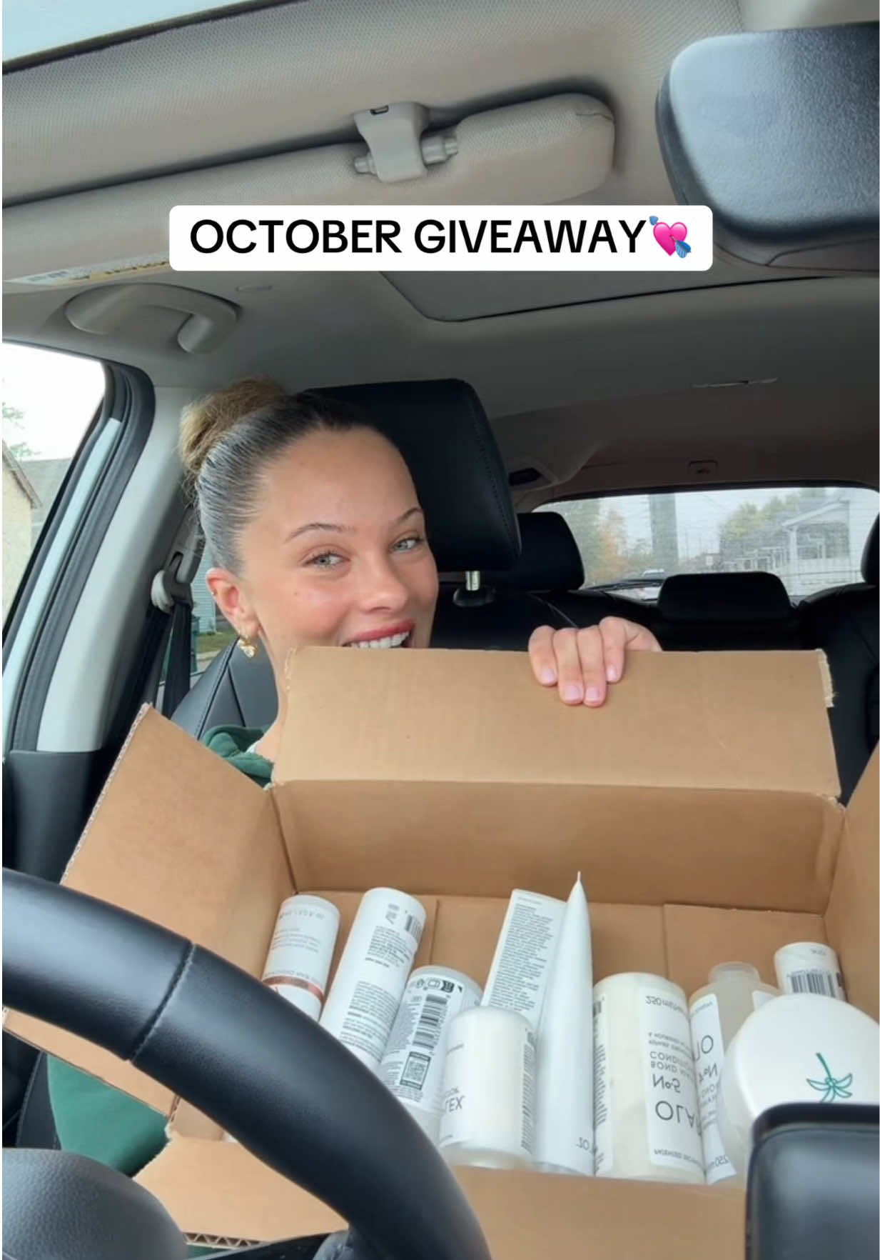 this months giveaway !!!!!🤍  muchhhh love to all of uu <3 how to enter: - like + comment on this post - follow my IG + TT 💕💕🤍🤍💘💘 