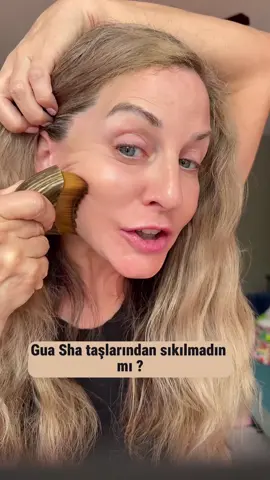 Makyaj çantanızın yeni “en iyi dostu”! Lenfatik Fırçayla tanışın.🌸 #NoeliaTR #JawlineGoals #Sıkılaştırıcı #YüzMasajı #LenfatikDrenaj #DoğalGüzellik #CiltBakımı #GüzellikSırları #KeskinÇeneHattı #PuffinessReducer #KendineİyiBak #NoNeedleNoPain sende hemen sipariş ver —-> noeliatrcom