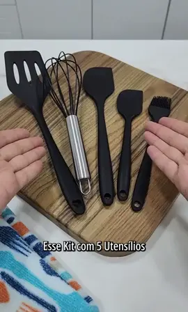 🚨 PROMOÇÃO ESGOTANDO! 🚨 🔥 *Kit 5 Peças Utensílios de Cozinha Silicone Colher Espátula Fue Espátula Pequena Pincel* ❌DE ~R$ 40,37~ ✅SOMENTE HOJE *R$ 20,99* 🔎Coloque o ID na barra da shopee e encontre o produto no valor promocional  ID: AHN-LYJ-XNL