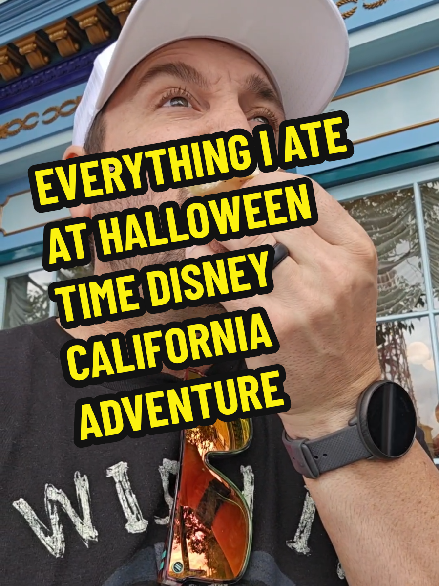 My Favorite and LEAST FAVORITE Food from Disney California Adventure at Halloween this year. Overall some decent food from the park. What did I miss?  COMMENT BELOW ⬇️ #fyp #FoodTok #disney #halloween #treats 