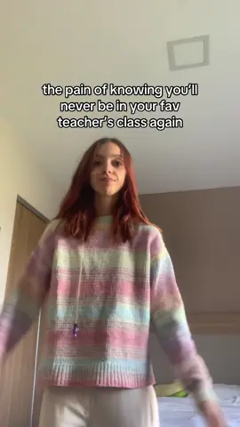 it hurts #teacherattachment #attachmentissues #favteacher #englishteacher #teacher 