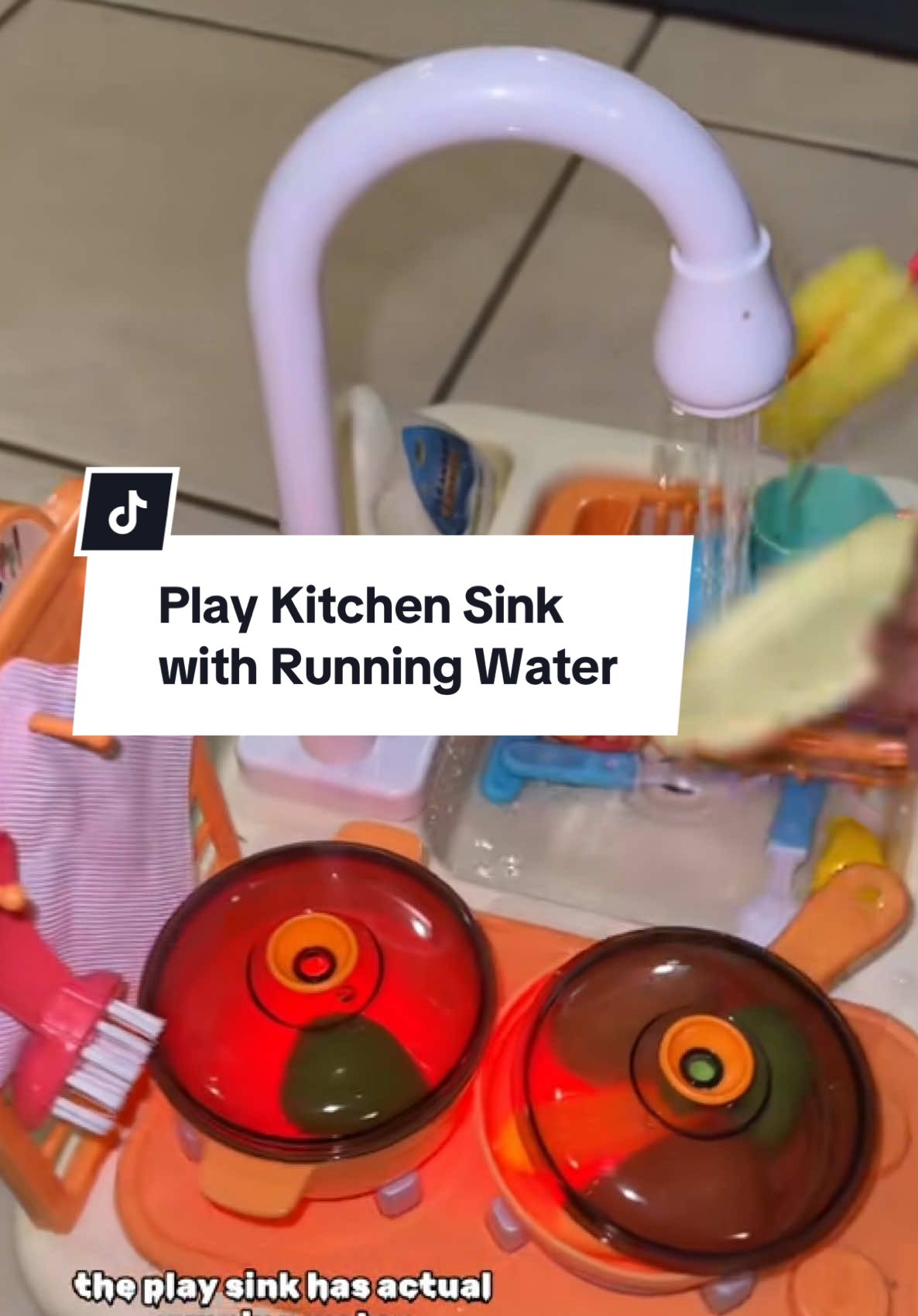 Super neat how the water runs and doesn’t run out! #giftforkids #tiktokshopblackfriday #tiktokshoptoys #playkitchen #christmascountdown 