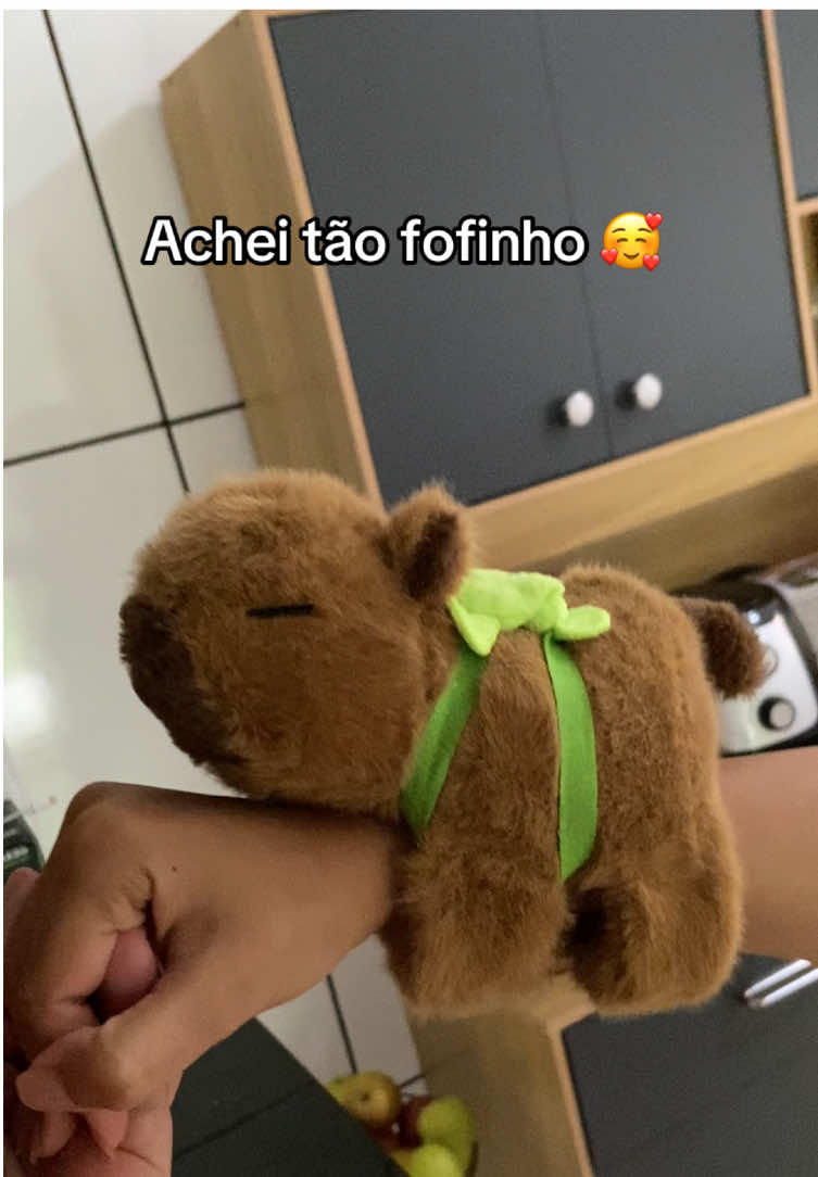 Pulseira de pelúcia. #pulseira #pelucia #capivara #Capybara #水豚 