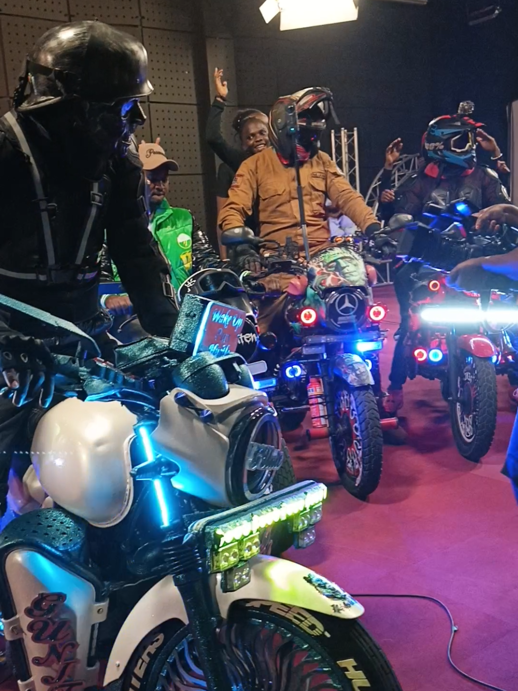 veni ndio pastor mkuje kesha🤣🏍#gunit001🇰🇪 #kenyapengassociation🤞 #nduthiculturekenya @VENI @luten 💢lawi @Niaje Derro @@DUSK 001🚀 @MAXIFIT @agathanasseh 