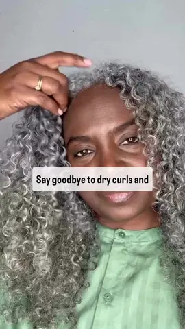 Do you see what we see? 😍 Soft, bouncy, hydrated curls courtesy of our girl @GreyGirlInspo! She’s proving that naturally grey curls can be just as juicy with the right routine 💜✨ Products Used: • Quench Leave-In Conditioner • Curl Boss Coconut Curling Gelee