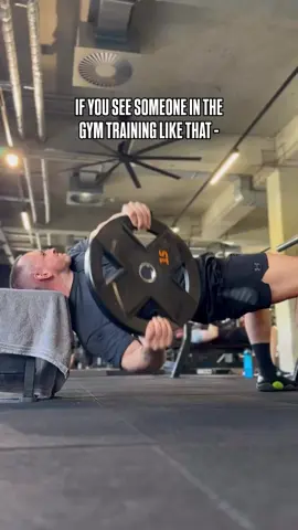 Train like an athlete 🥷 Read captions 👇 Transform your body in 8 weeks with our Ultimate Shred Workout Program! 💪 Plus, get exclusive bonuses to supercharge your results. More details: link in my bio! ⬆️ #workoutplan #GymTok #Fitness #workout #bodybuilding