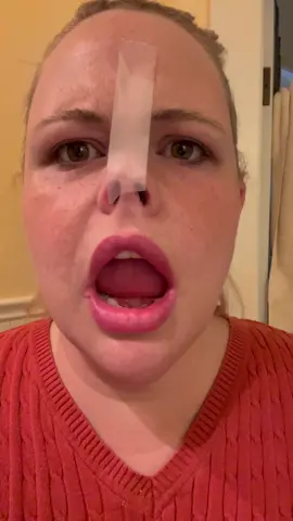 Alien loves pizza #fyp 