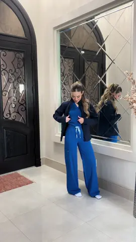 ER nurse OOTD 🤍 #OOTD#fypシ#scrubs#rn#contentcreator 