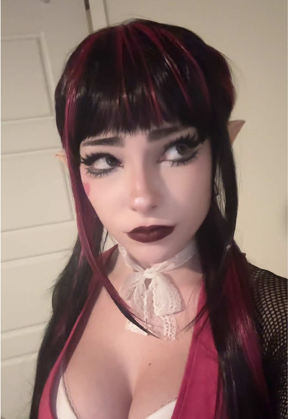 bye bye 🐺 #monsterhigh #draculaura #draculauracosplay #cosplaytiktok #bellecat 