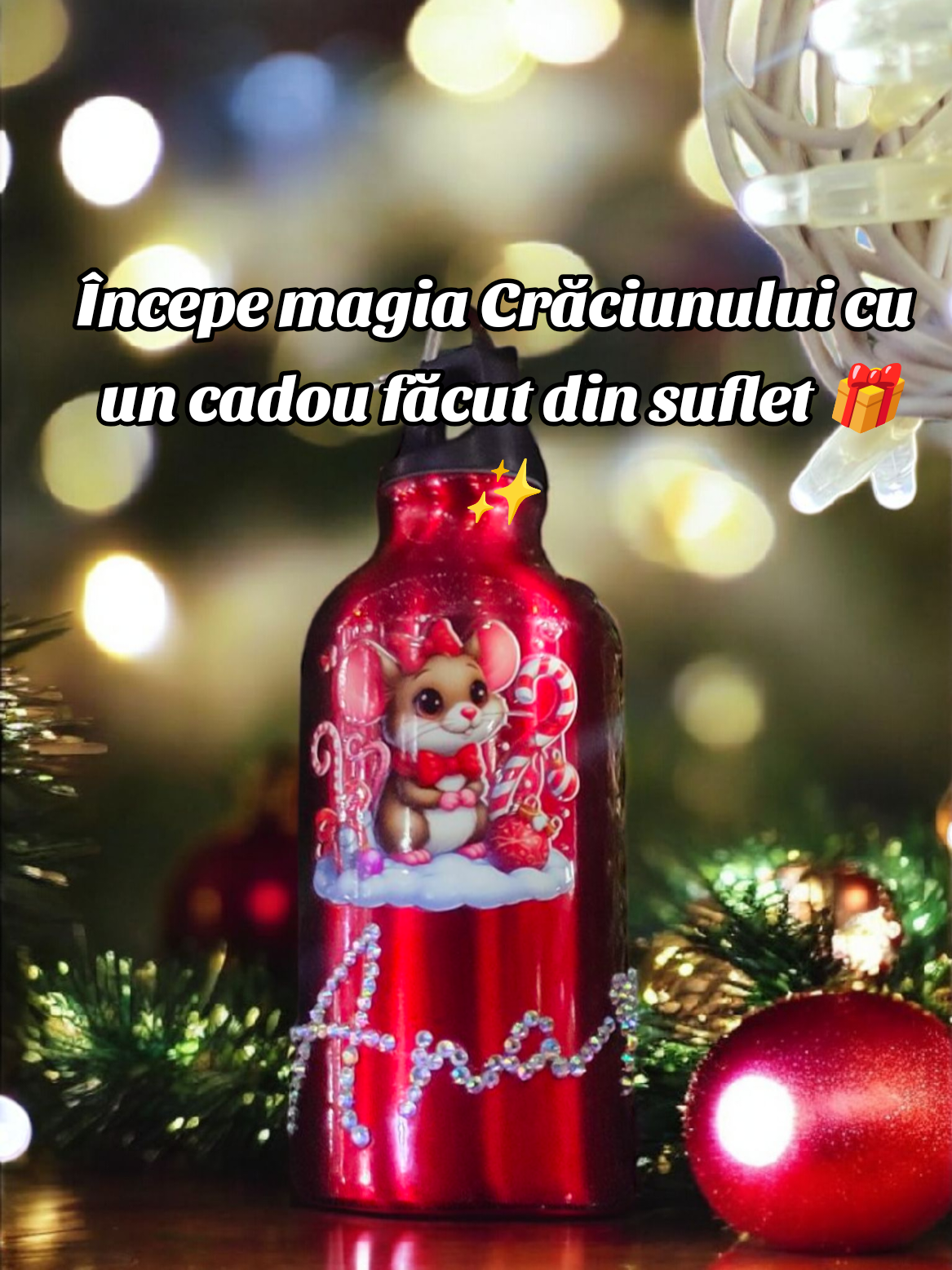 De acum începe cea mai frumoasă perioadă din an. Timpul în care fiecare cadou spune o poveste, iar fiecare detaliu contează. În următoarele zile, voi împărtăși cu voi idei inspirate pentru cadourile de Crăciun — create manual, cu drag, pentru cei dragi. 🌟 Inspiră-te, bucură-te și lasă magia să înceapă! #ideideCrăciun #cadoudecraciun #termospersonalizat #cadoupentrucopii 
