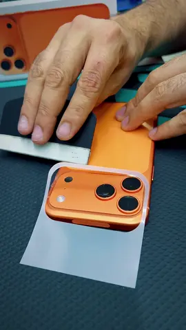 📱✨ ¡Protección Full Completa para tu iPhone 17 Pro Max! ✨📱 Tu inversión merece lo mejor 🔥. En Smartphone Addict te ofrecemos protección total con nuestras láminas de hidrogel a prueba de golpes e impactos, diseñadas para todos los modelos de iPhone. En este caso, nuestro cliente trajo su nuevo iPhone 17 Pro Max y decidió realizar la protección full completa: ✅ Lámina de hidrogel en la pantalla. ✅ Protector trasero (housing o cristal trasero). Con esta instalación, su equipo queda completamente protegido contra caídas, rayones y golpes — manteniendo el diseño original y la sensibilidad táctil al 100%. 💪 📍Disponibles para todos los modelos. 📞 Escríbenos y protege el tuyo hoy mismo. 💬 Cuida tu inversión, luce tu teléfono como nuevo siempre.