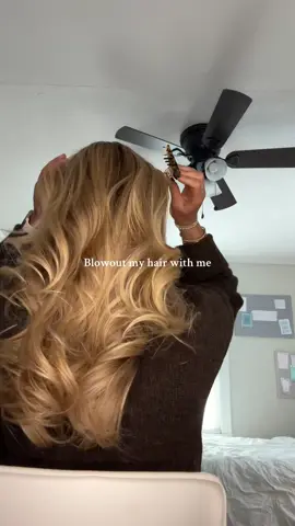 For the people asking how I style my hair!! #hairstyle #blowout #blowoututorial #hairtutorial @Shark Beauty 