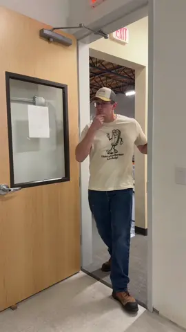 Fashionably late 👯 #leathermantools #newdrop #fitcheck #dresstoimpress #everydayaccessories 