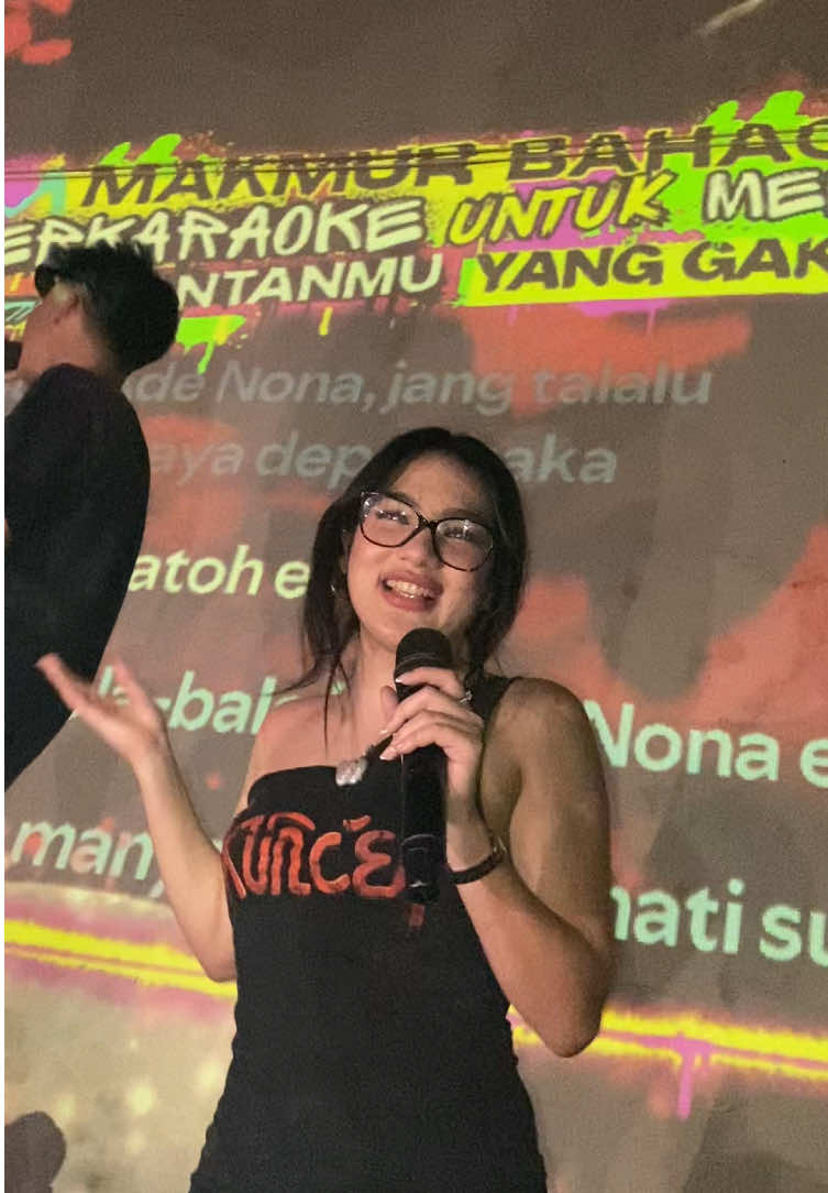 goyang pundak davina kayamoy🤯#davinakaramoy #fyp #fypシ 