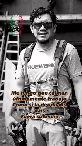 Yo, tratando de salvar la economía a punta de martillazos 😅💪 #Relax #BuilderLife #MexicanCarpenter #carpinteros #carpenterlife 