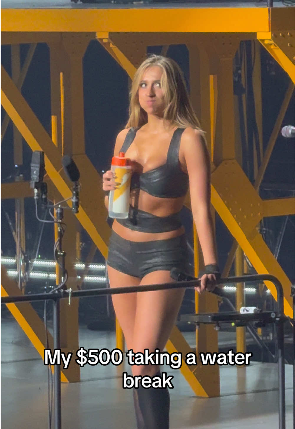 Worth it. She’s unreal 🥵 #boston #tatemcrae #misspossesive #soclosetowhat #worldtour 