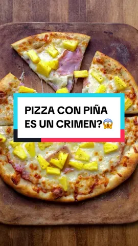 PIZZA con PIÑA es un CRIMEN? 😱🇮🇹 🍍🇮🇹 La eterna pregunta: ¿la pizza con piña es italiana? Muchos me lo han preguntado, y hoy les cuento la verdad: En Italia no existe la pizza con piña — no forma parte de nuestra tradición. Cada país tiene su forma de adaptar la pizza, y está bien… Pero la verdadera pizza italiana se basa en el equilibrio, el respeto por los ingredientes y la armonía de sabores. 🍅🧀 Así que si quieres probar cómo es la pizza original de Italia, te espero en Aroma Roma, donde cada bocado te lleva a Roma 🇮🇹✨ 👉 Descubre más sobre la verdadera cocina italiana en mi Universo Italiano: 🔗 https://chefrobertaofficial.com/universo-italiano/ #ChefRoberta #CocinaItaliana #aromaroma #food #pizza 