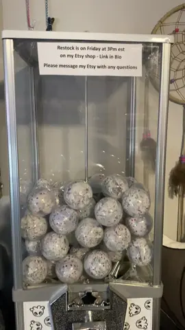 Mini pet for Catrina. I’m sorry I mispronounced your name. #polymerclay #octopus #🐈‍⬛ #🐙 #handmade    