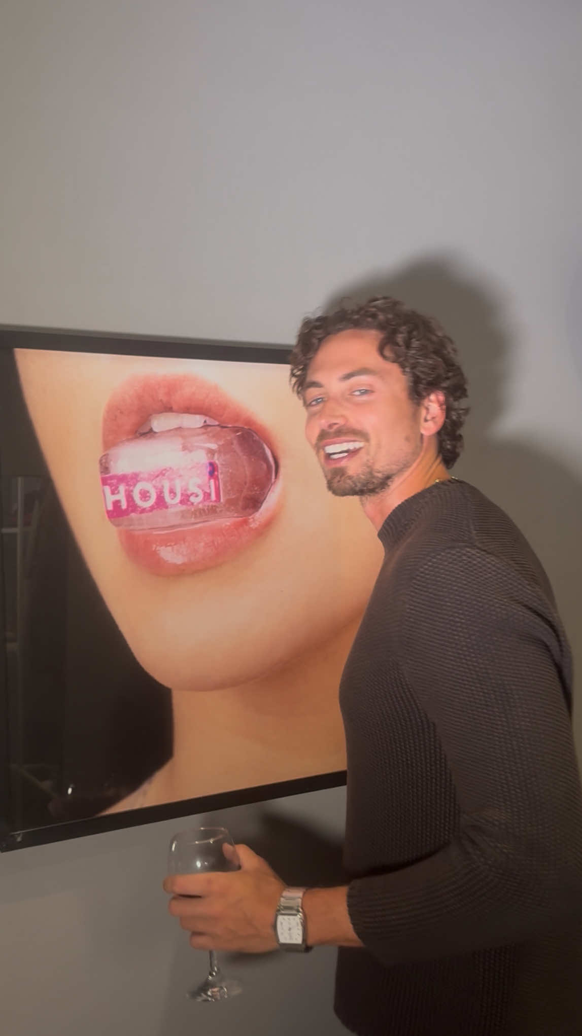 Entrou pra lista de coisas legais pra se fazer Foi muito bom conhecer novas pessoas e fazer amizades de uma forma descontraída! Com certeza vou participar outras vezes! @Housi  #risodate