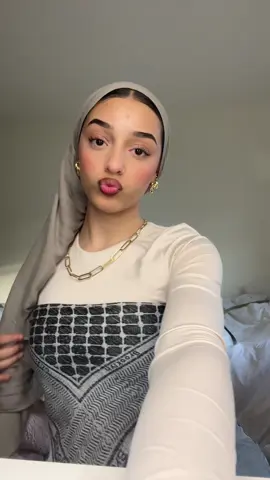 Go get yall this kuffiyeh from  @Sports Kuffiyeh #kuffiyeh #pr #palestine #fyp #hijabi https://www.sportskuffiyeh.com/products/brooklyn-kuffiyeh 