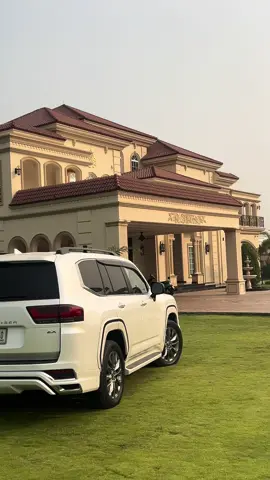 Lc300? or lc200?😍>>>#lc200 #lc300 #landcruiser #reposting #viewsproblem 