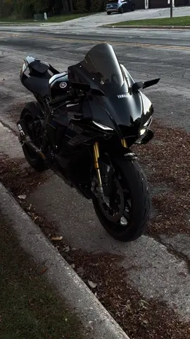 R1m🖤 #biketok #motorbike 