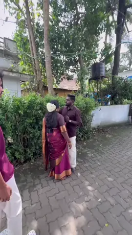 ക്യാമറ മേനോൻ ചാമ്പിയതാണ് ആ പാവത്തിനെ.