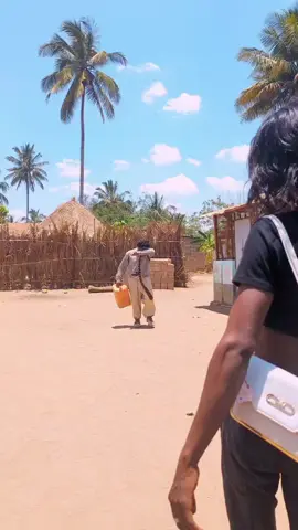 شوفي طريقك 🤣 #تعليق_صادق_العودي #ضحكه_من_قلبك_مع_صادق_العودي 