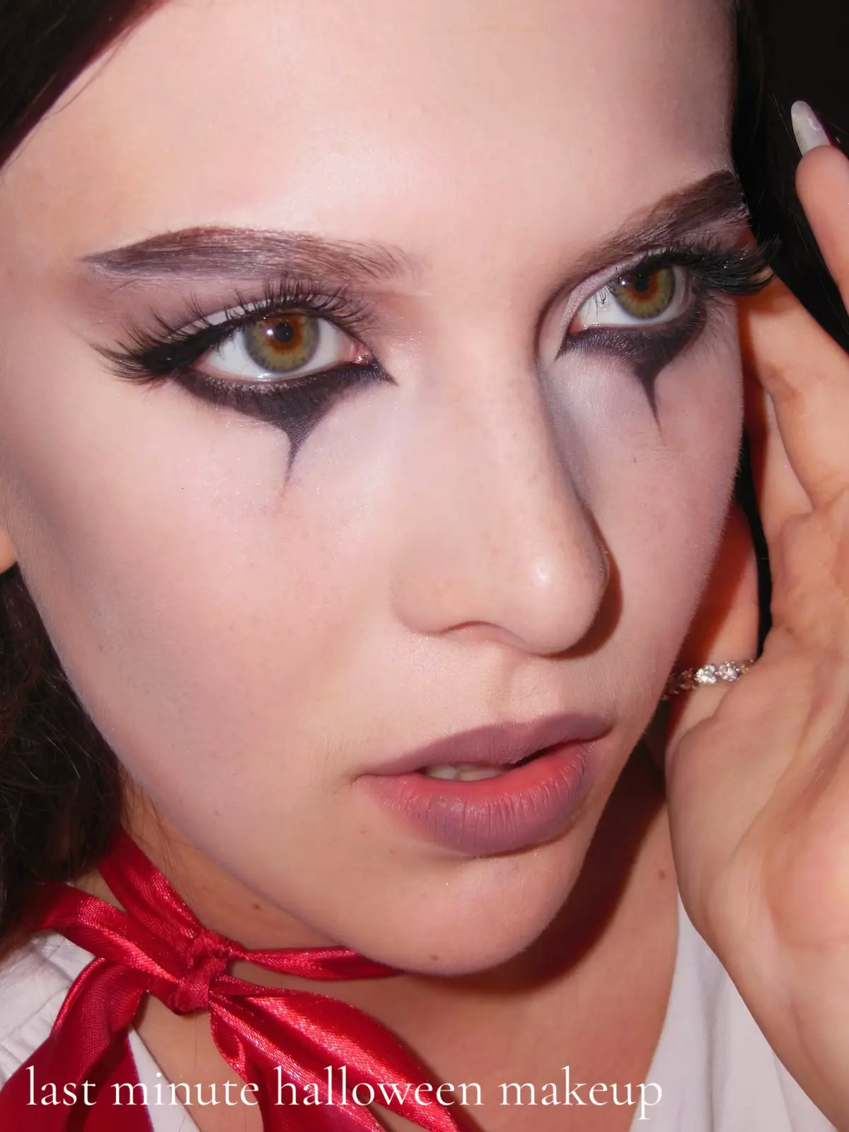 last minute halloween makeup❤️👻 #makeuptutorial #halloweenmakeup #halloween #halloweenlook #makeup 