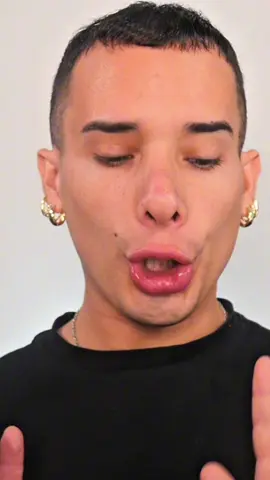 Parla italiano 🤩💕 #trends comment amiiiiiisssss 💕🫂 #makeupartist #tiktok 