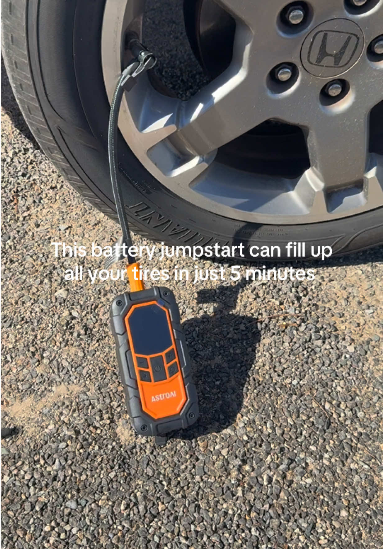 Battery jump started with air pump! #jumpstarter #portable #airpump #DIY 