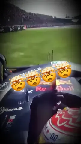 E essa salvada do Max Verstappen?! 🤯 #f1 #maxverstappen #redbull 
