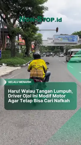 Sebuah video memperlihatkan seorang driver ojol yang mengendarai motor dengan satu tangan. Pada klip yang beredar, nampak driver paruh baya itu memegang setang dengan tangan kiri, sementara tangan kanannya hanya tergeletak di atas paha. Rupanya, syaraf tangan kanan driver ojol tersebut putus karena kecelakaan sehingga tidak lagi berfungsi. Karenanya agar tetap bisa mencari nafkah, motor miliknya dimodifikasi dengan gas berada di sisi kiri motor. Luar biasa, sehat-sehat ya, Pak! 🎥 VT: septiananurohim #pantangmenyerah #ojol #ojekonline #nonstopid