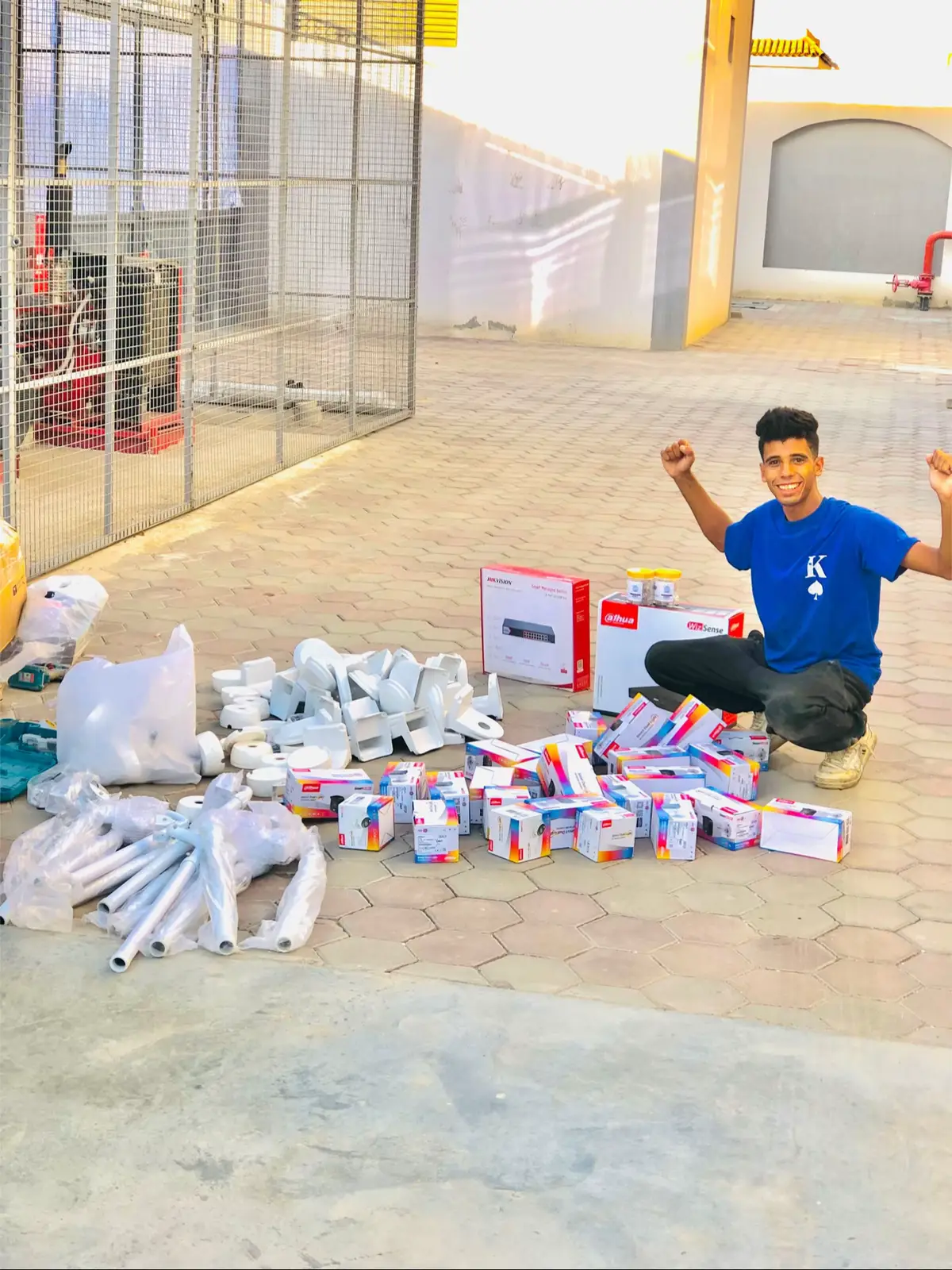 #شركه_العدلي_جروب #كاميرات_المراقبة #كمرات_مراقبه_عالية_الجوده #انتركم_مرئي #family #hikvision #كمرات #humor #humor 