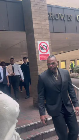 Chris leaving court today 28.10.25 he is allowed to back home but we’ll miss him🥹🫶🏻. @chrisbrownofficial #chrisbrown #chrisbrownofficial #chrisbrownfanpage #breezy #CB 🖤✨
