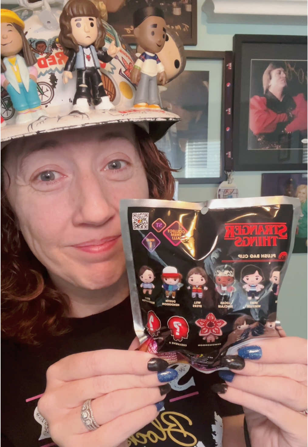 Box Lunch/Stranger Things mystery bag 😎 #strangerthings #strangerthings5 #strangerthingsfan #boxlunch @BoxLunch 