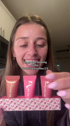 the perfect stocking stuffer for a friend, daughter or really any girl in your life! @Tower 28 Beauty #tower28beauty #tower28lilsofties 