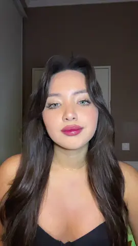 Por fin puedo hacer este trend 🤣 #melaniatrump #mujeres #OOTD 