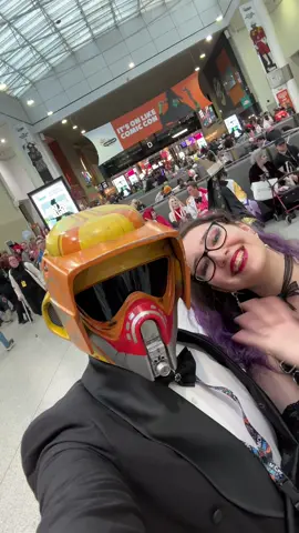 The best part of the month!! #mcmcomiccon #mcmcomicconlondon #creatorpass #cosplay #cosplayer 
