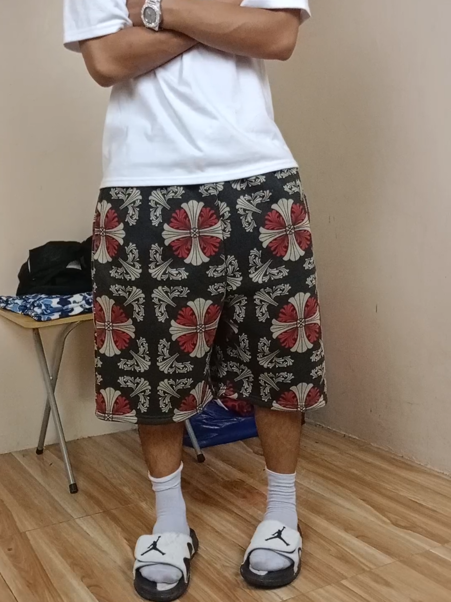 chrome heart short >> #chromehearts #shorts #baggysweatshorts #trending #fyp 