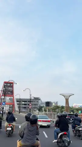 Surabaya.. terminal Joyoboyo arah menuju Gunungsari, siapa sering lewat sini? 😄 #surabaya #surabayaterkini #surabaya24jam #gunungsari #fypシ゚ 