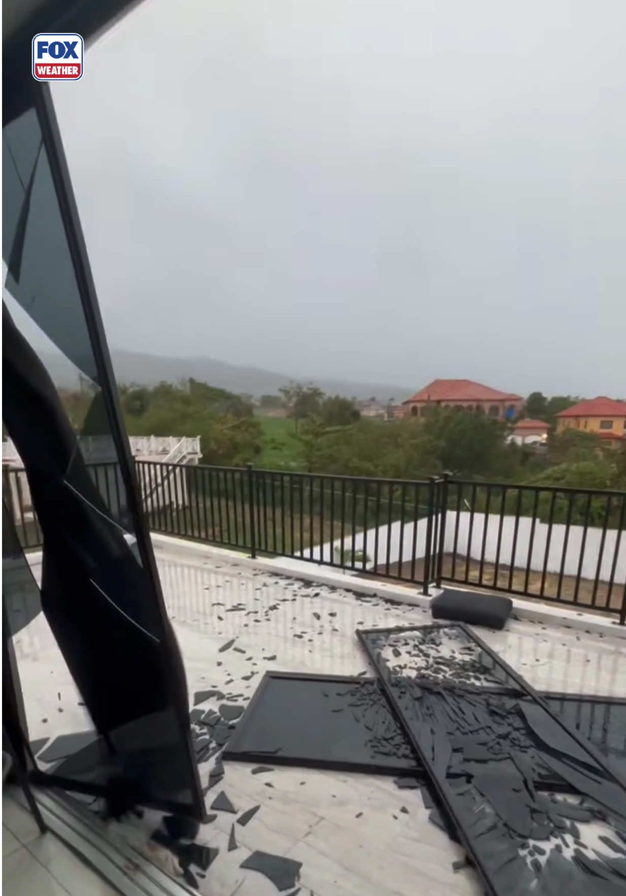 BEHIND THE SCENES ‼️: See the moment the FOX Weather team reporting live from St. Ann Parish, Jamaica uncovered damage throughout their live location. Stay with FOX Weather for continuous live coverage tracking monster Hurricane Melissa #hurricane #jamaica #weather #foxweather 