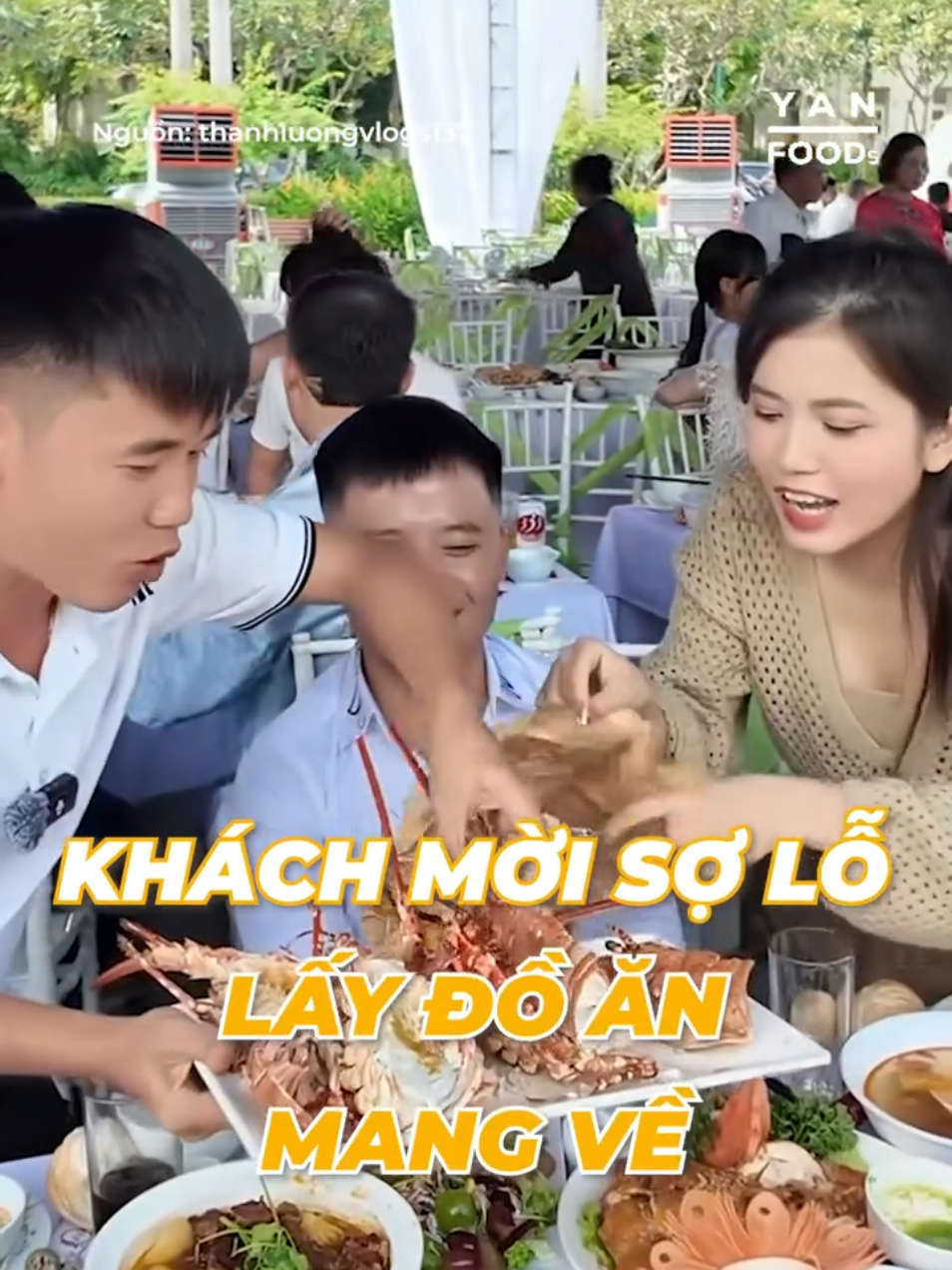 Đám cưới của “ông trùm hải sản” lại bị nói ít hải sản, thịt tôm hùm lại bị soi không tươi #tiktoknews 