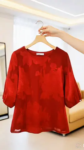 🌹 “Muốn mẹ đẹp như thời thanh xuân? Tặng ngay chiếc áo voan Thiều Hoa, sang mà nhẹ như mây 🌸”@Shopquanaouytin986 @Shopquanaouytin986 @Shopquanaouytin986 