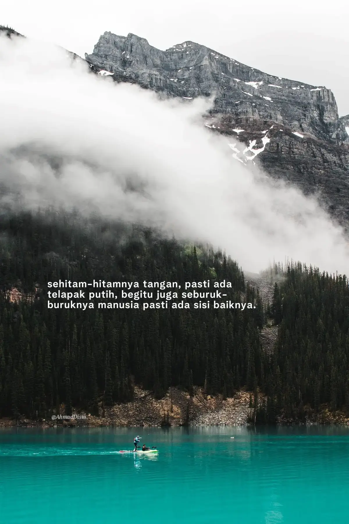 Bahan-bahan📝: Sayap ayam 5 potong (saya pakai bagian sayap) 5 siung bawang merah 2 buah kemiri 4 siung bawang merah Daun seledri secukupnya (Iris halus) Daun bawang secukupnya(Iris halus) 1 sashet santan kara Garam Dan penyedap ibu jari Kunyit sebesar Daun salam, sereh. Cara Membuat🥢: 1.Rebus ayam setengah matang, setelah itu ganti air rebus lagi smpai matang, beri garam secukupnya. Lalu tiriskan ayam. Sisihkan air rebusan ayam td 2.Haluskan bawang merah. Bawang putih. Kemiri. Kunyit. 3.Tumis bumbu halus, msukan sereh, daun  salam, lalu masukan ke dalam air rebusan ayam td aduk rata,, beri santan 2 sendok makan. Koreksi rasa, 4.Langkah bubur.. Bersihkan beras 2 muk. Masak dengan air sesuai selera. Saya lbh suka bubur yg tidak terlalu encer,, masukann sereh, daun salam, garam. Dan santan secukupnya.. Koreksii rasa, lalu cook di mejiccom. setelah masakk aduk2.selesaii. 5.Buat sambalnyaa opsional aja ya.. Itu karena saya kebetulan udah ada sambal kacang tempe, teri ya saya pkai aja sambal itu 6.Goreng ayam td. Lalu suir2. Selamat mencoba dan selamat menikmati!!! #katakata #4u #storytime #xzyabc #fyppppppppppppppppppppppp 