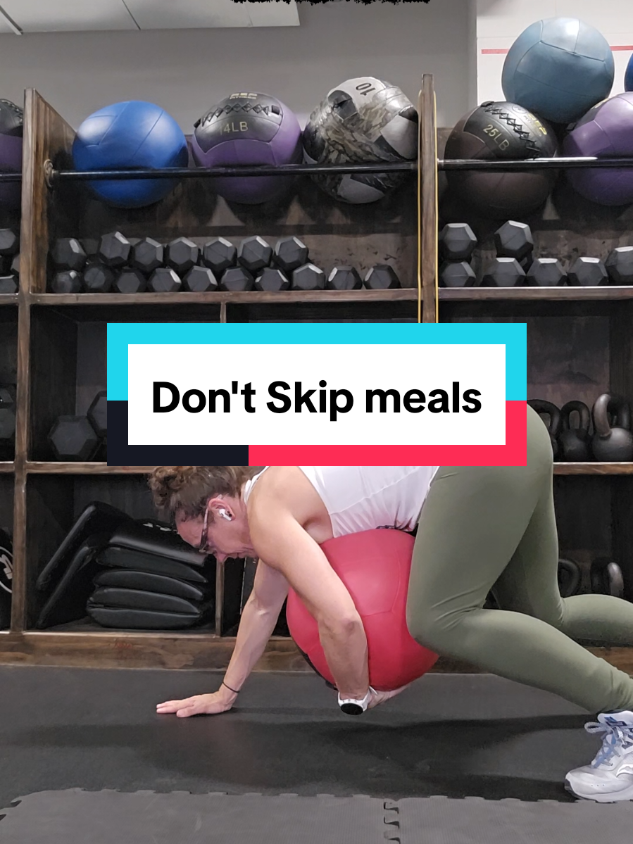 If you want to preform at your best your body needs fuel! #personaltrainertips #isaidwhatisaid #PrioritizeYourself #disciplineovermotivation 