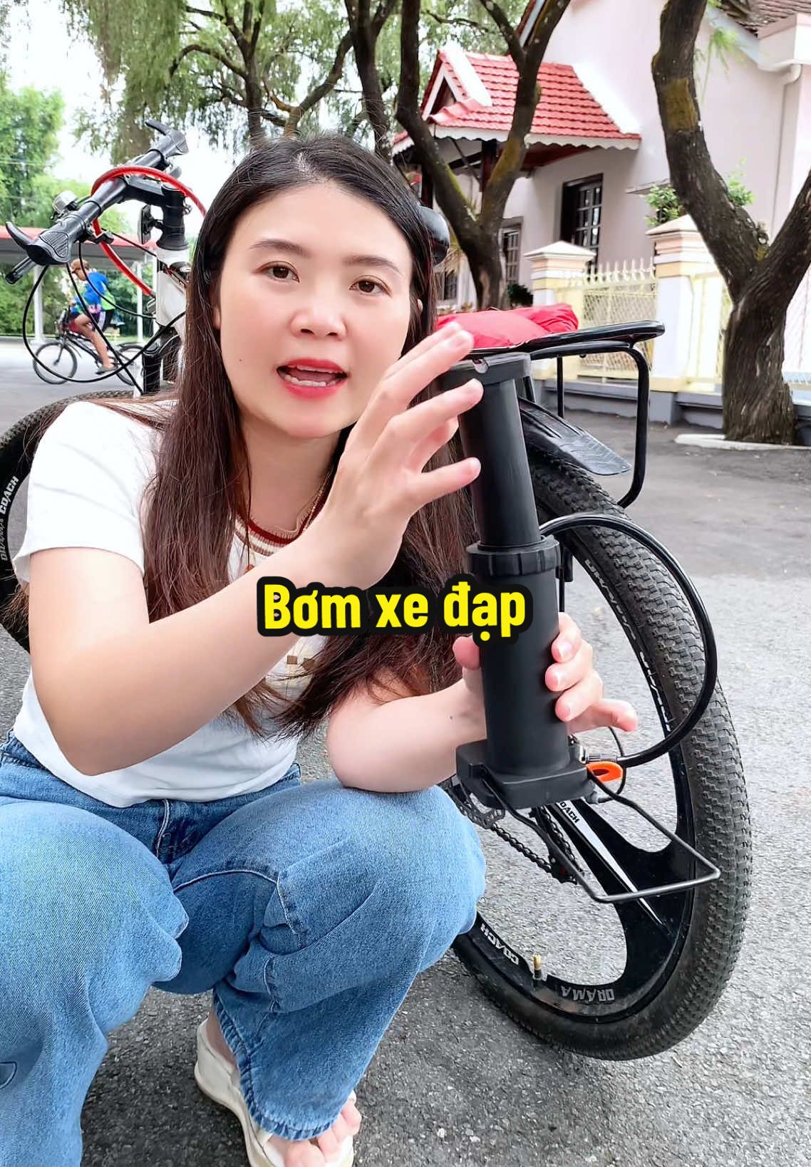 Bơm xe đạp mini #TikTokAwardsVN #xuhuong #duongthuuytin #bomxemay #bomxeoto #bomxedapxemaybangchan #bomxedapmini 