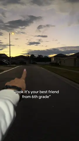 tag them 😳👀 #bestfriend #school #fyp 