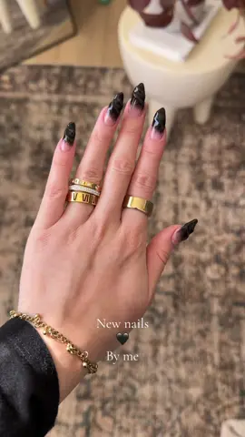New nails by me🖤🪞 #nails💅 #gelxnails 