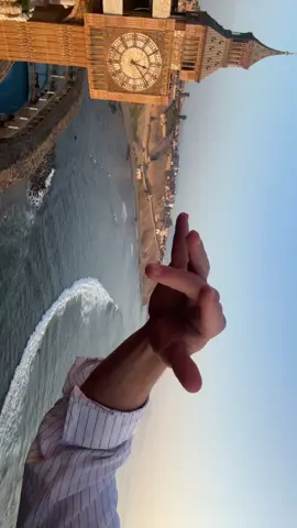 De quién es esa manito 👀😱?  